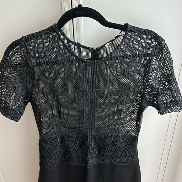 Lace ZARA fitted dress - Picture 2 of 9